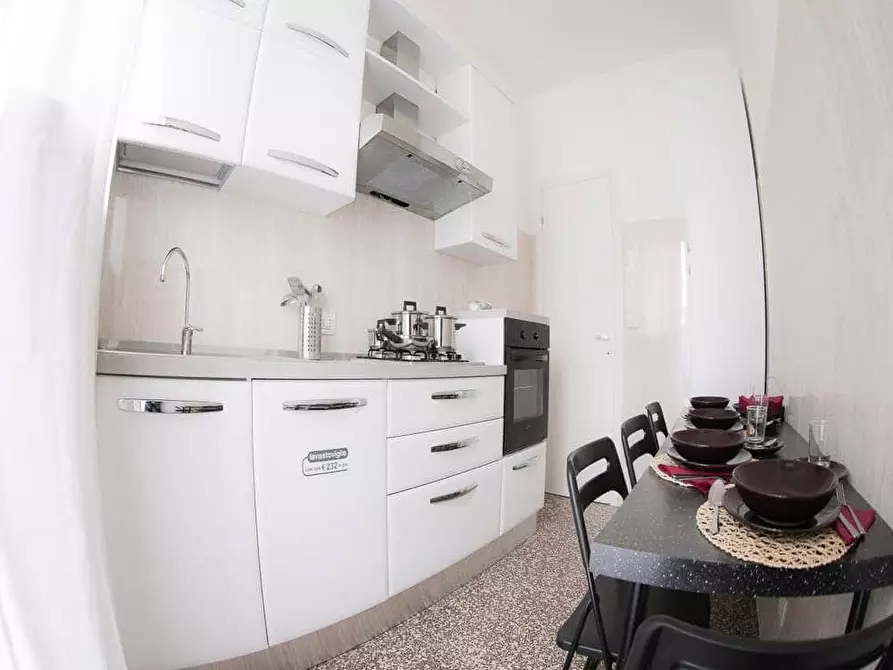 Immagine 6 di Camera in affitto  in Via Vetta D'Italia18 a Milano