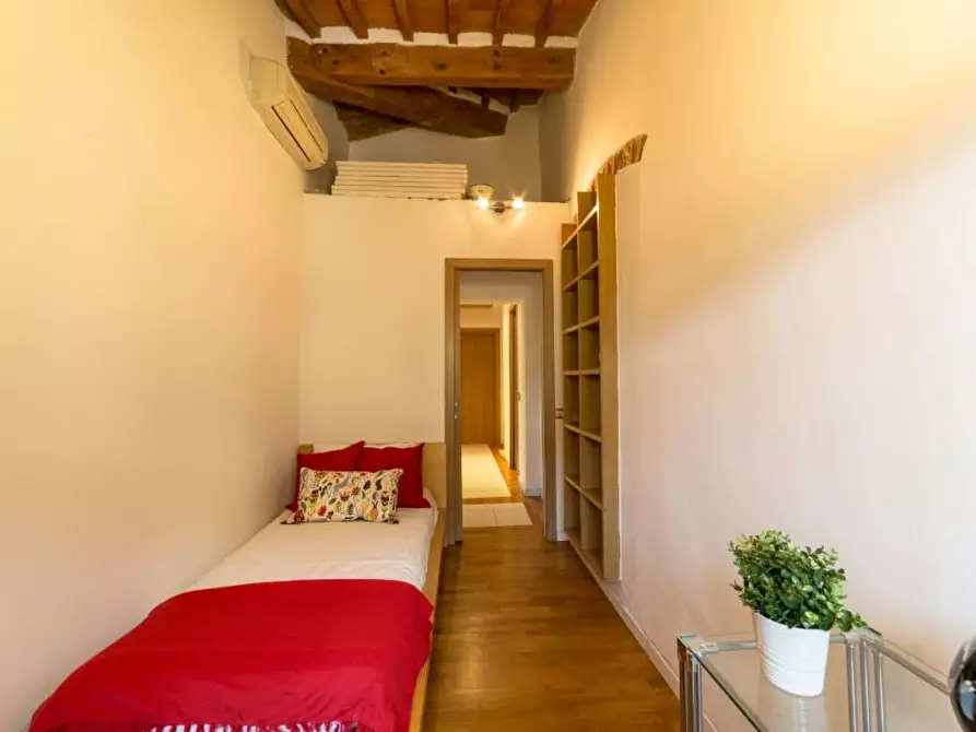 Immagine 2 di Camera in affitto  in Via del Ponte alle Mosse1 a Firenze