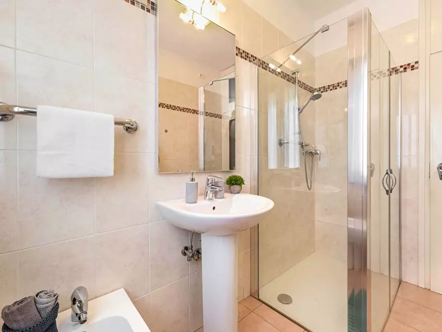 Immagine 27 di Camera in affitto  in Via Curzola3 a Padova