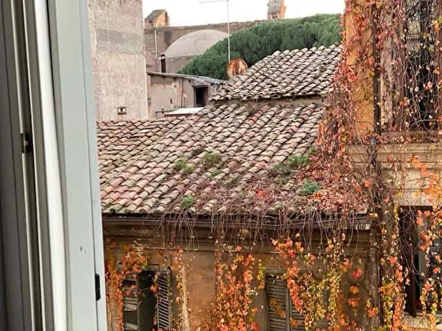 Immagine 8 di Appartamento in affitto  in Via Cavour310 a Roma