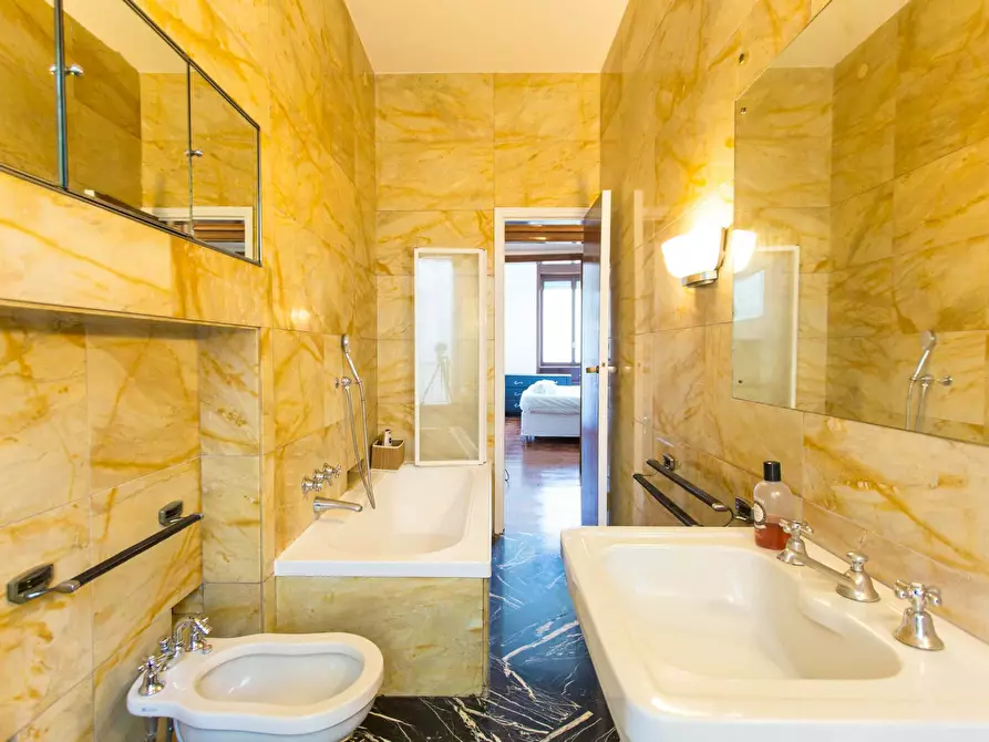 Immagine 15 di Appartamento in affitto  in Via Durini a Milano