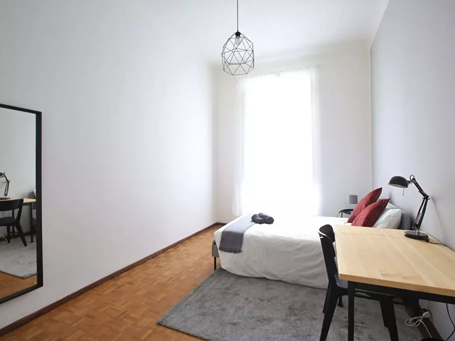 Immagine 1 di Camera in affitto  in Via Gustavo Modena35 a Milano