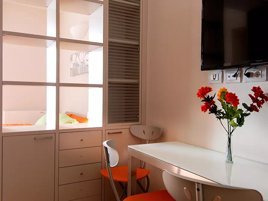 Immagine 9 di Appartamento in affitto  in Via Rizzoli18 a Bologna