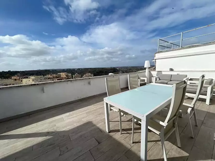 Immagine 11 di Appartamento in affitto  in Via Torri in Sabina14 a Roma