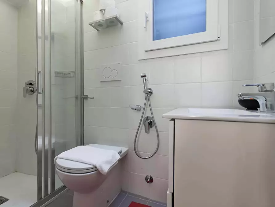 Immagine 17 di Appartamento in affitto  in Via Santa Marta11 a Milano