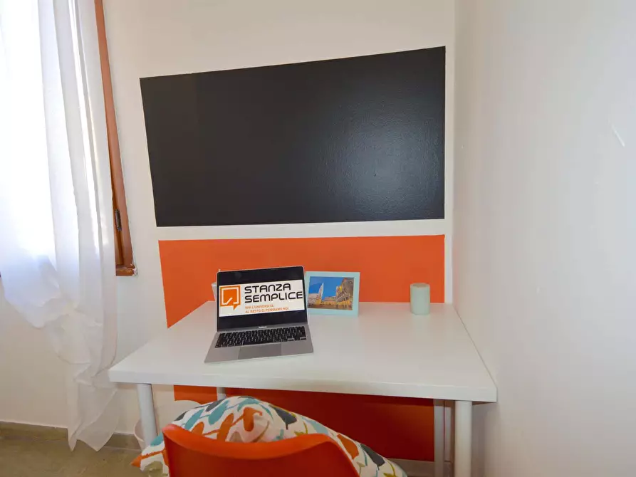 Immagine 2 di Camera in affitto  in Via Emilia Est36 a Modena