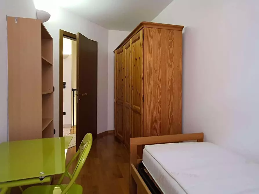 Immagine 3 di Camera in affitto  in Via Giuseppe Mazzini a Trento