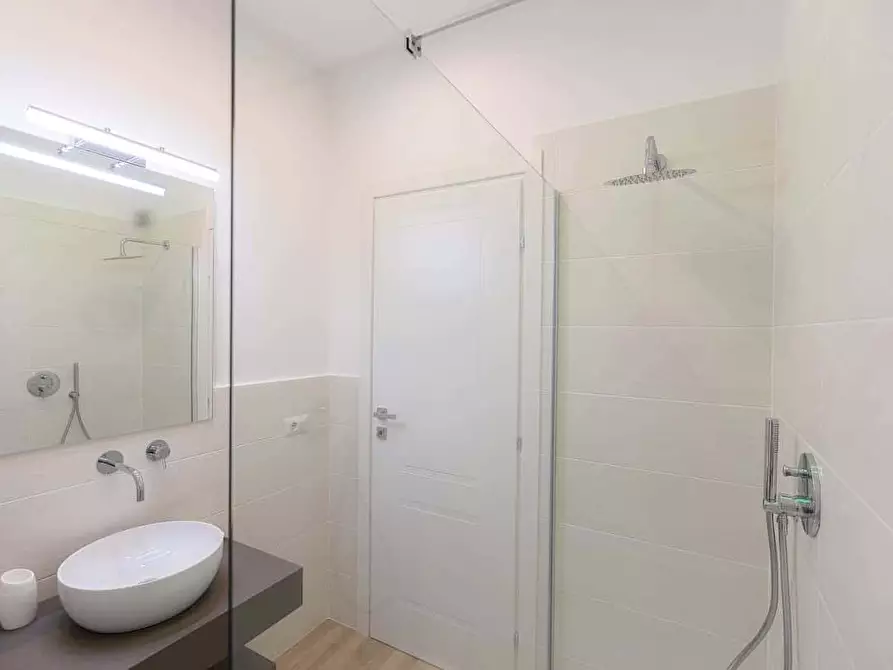 Immagine 75 di Appartamento in affitto  in Via Angelo Poliziano61 a Roma