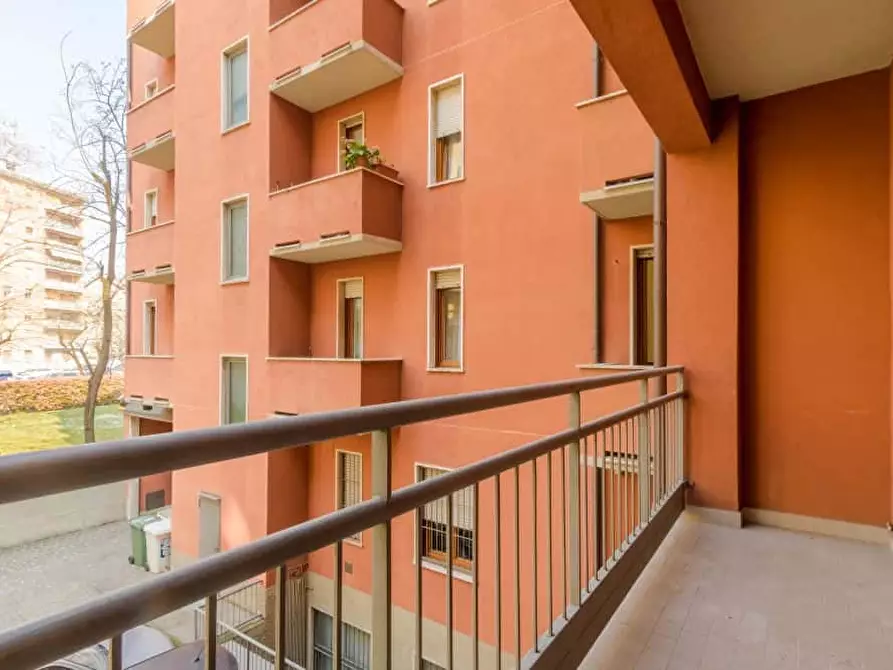 Immagine 5 di Camera in affitto  in Via Luciano Zuccoli19 a Milano