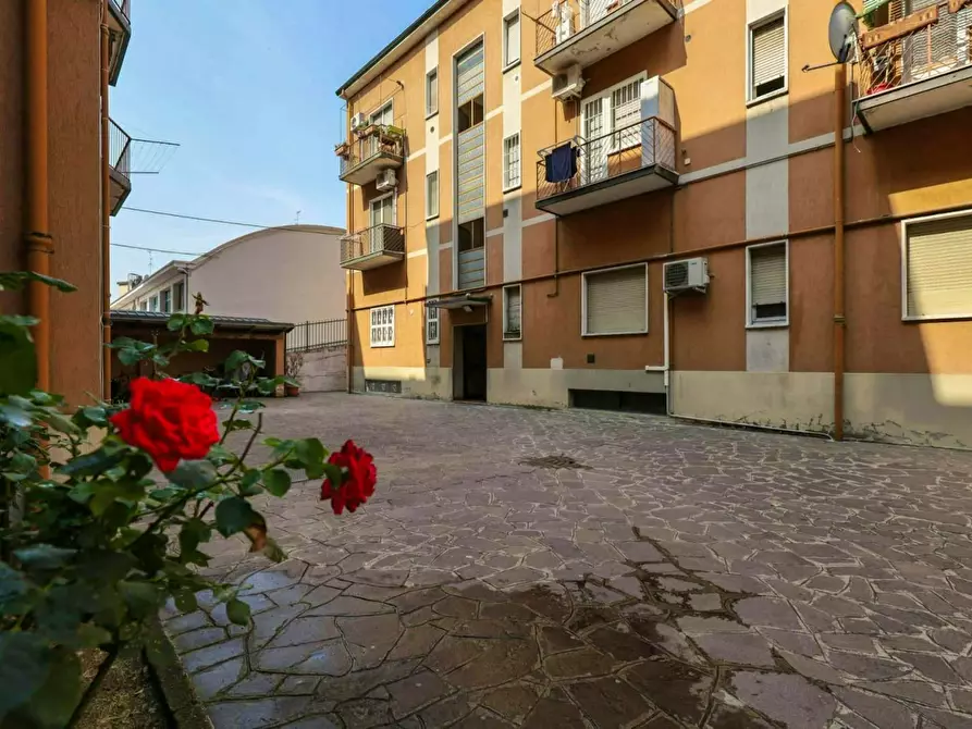 Immagine 19 di Appartamento in affitto  in Via Eugenio Curiel a Rozzano