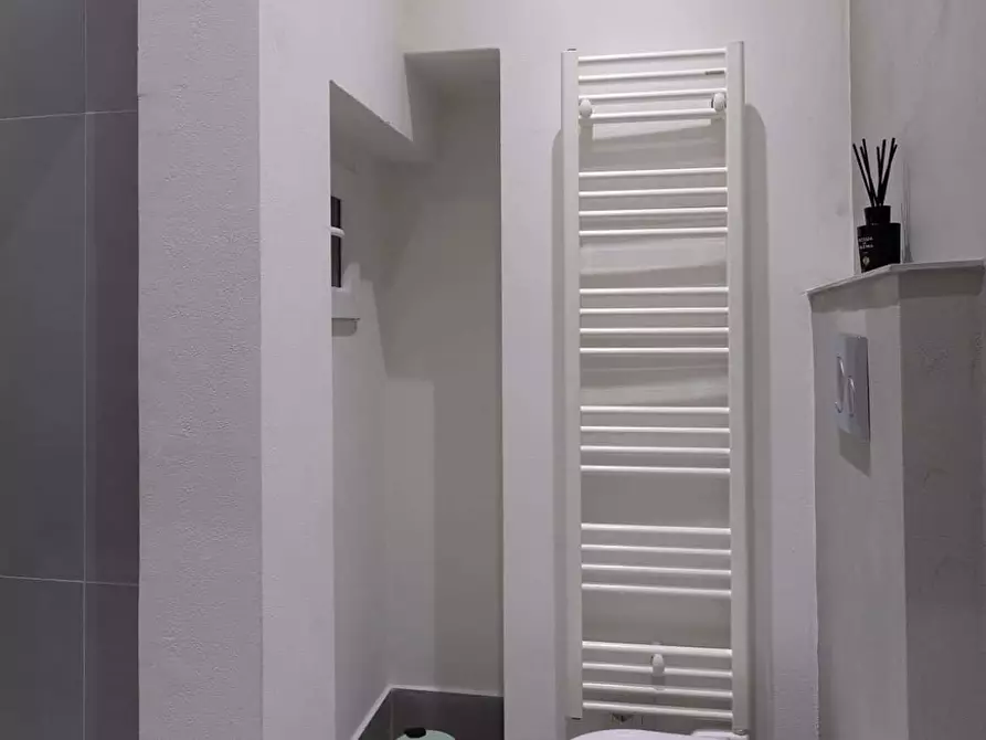 Immagine 23 di Appartamento in affitto  in Via Dante Alighieri16 a Firenze