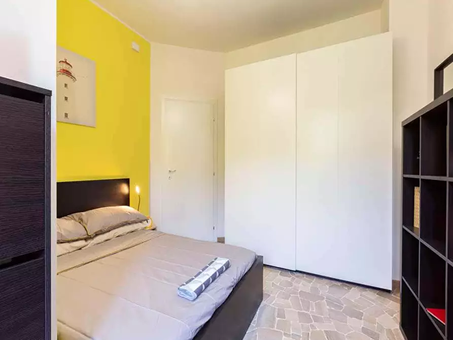 Immagine 1 di Camera in affitto  in Via Lorenteggio84 a Milano