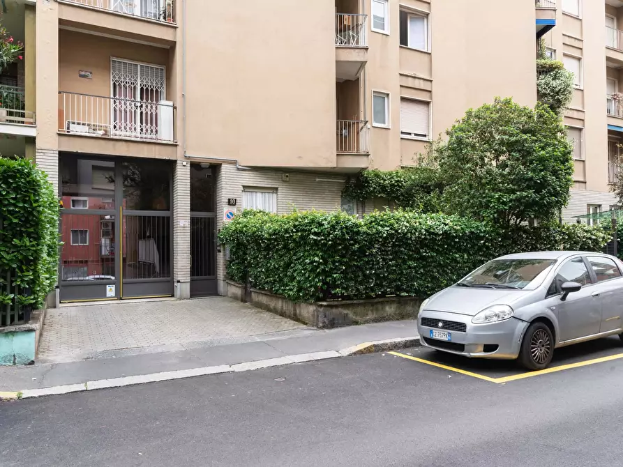 Immagine 26 di Appartamento in affitto  in Via Meloria10 a Milano