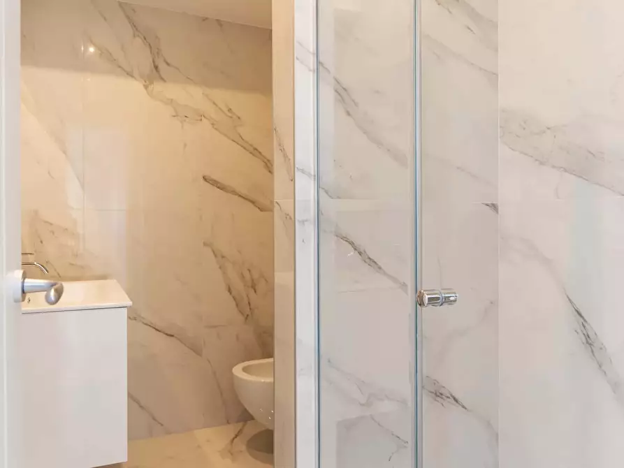 Immagine 22 di Appartamento in affitto  in Via Melchiorre Gioia1 a Milano