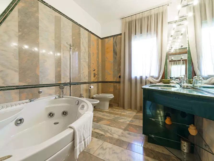 Immagine 23 di Appartamento in affitto  in Viale San Gimignano13 a Milano