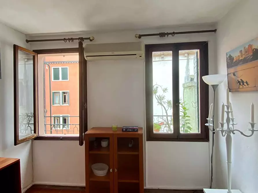 Immagine 6 di Appartamento in affitto  in Calle dei Scoacamini1030 a Venezia