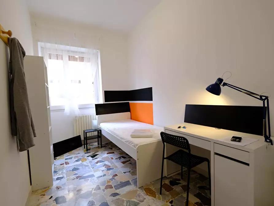 Immagine 6 di Camera in affitto  in Via Nizza29 a Sassari