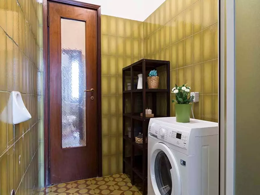 Immagine 8 di Camera in affitto  in Via Francesco Arese12 a Milano