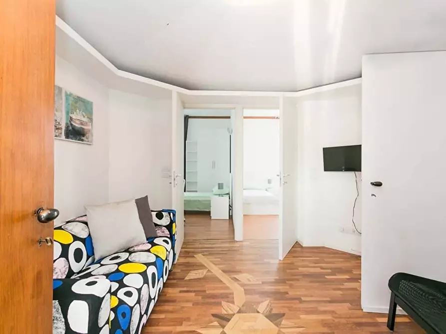 Immagine 10 di Camera in affitto  in Via Gavirate27 a Milano