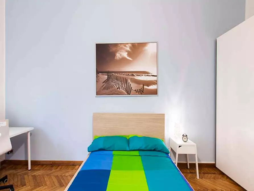 Immagine 6 di Camera in affitto  in Via Col Moschin1 a Milano