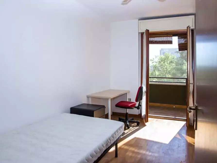 Immagine 2 di Camera in affitto  in Via Nicola Romeo a Milano