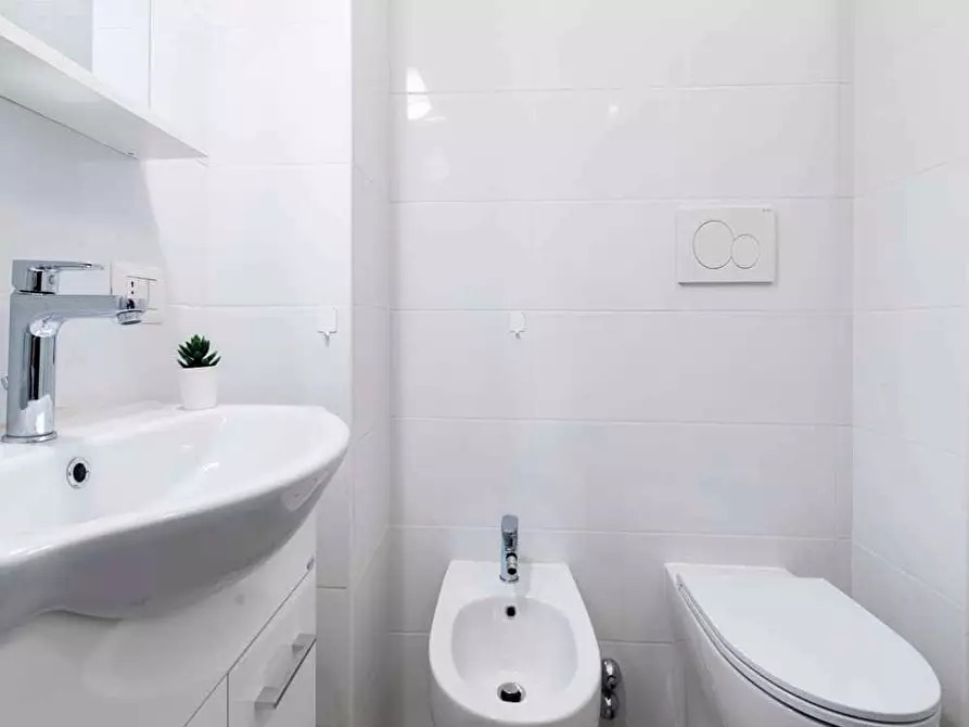 Immagine 40 di Camera in affitto  in Via Cadibona9 a Milano