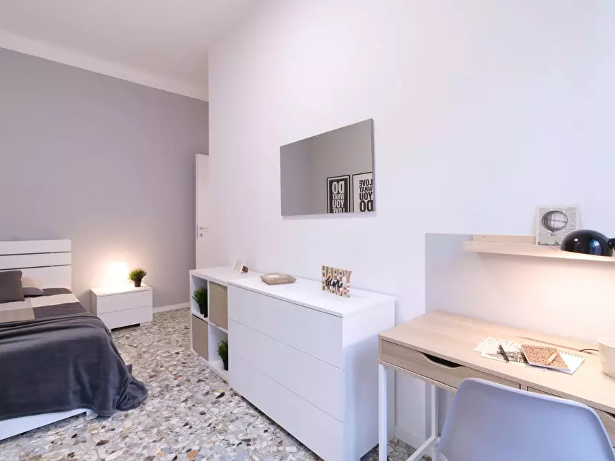 Immagine 3 di Camera in affitto  in Via XX Settembre a Brescia