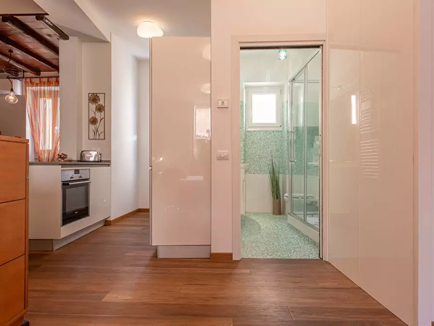 Immagine 25 di Appartamento in affitto  in Via dei Genovesi31 a Roma