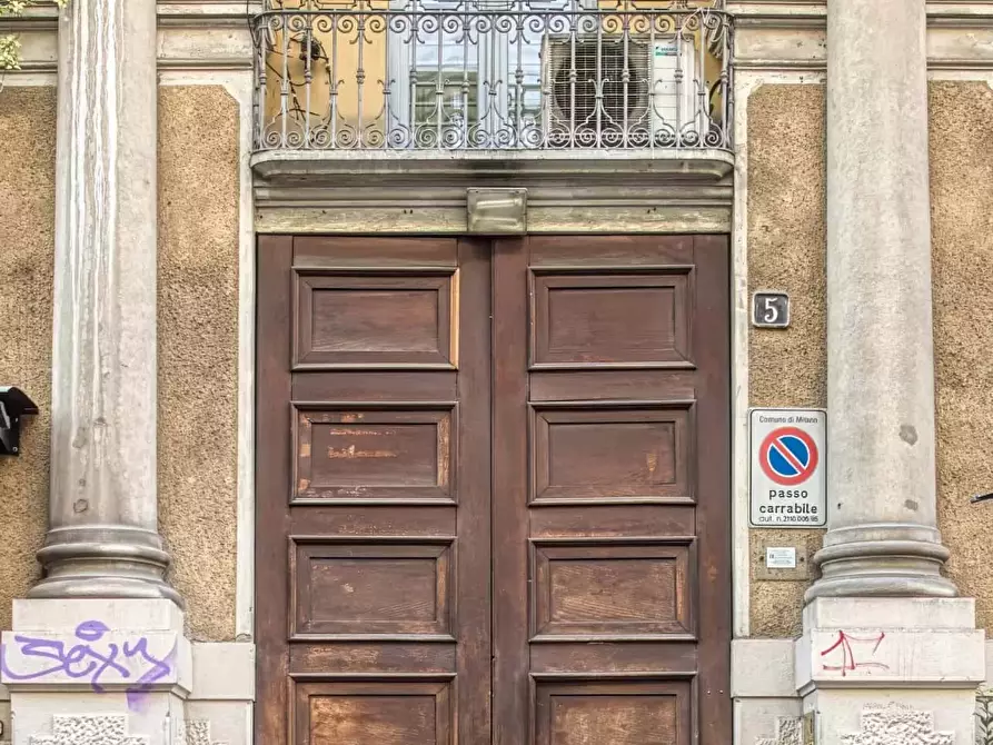 Immagine 37 di Appartamento in affitto  in Via Lecco a Milano