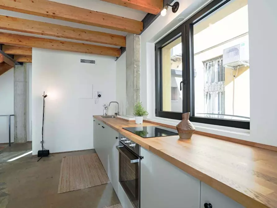 Immagine 19 di Appartamento in affitto  in Via Marcantonio dal Re16 a Milano