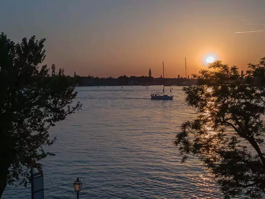 Immagine 22 di Appartamento in affitto  in Riviera San Nicolò31 a Venezia