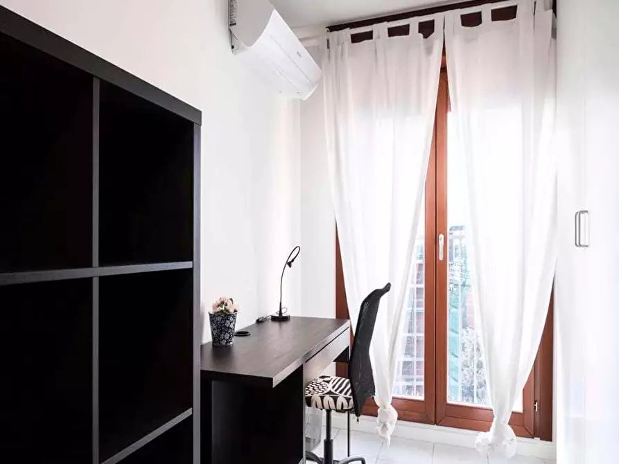 Immagine 4 di Camera in affitto  in Largo Cavalieri di Malta8 a Milano