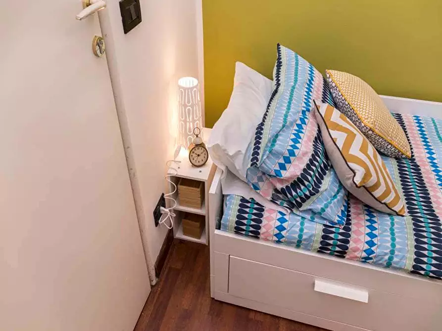 Immagine 3 di Camera in affitto  in Via Giulio Tarra1 a Milano