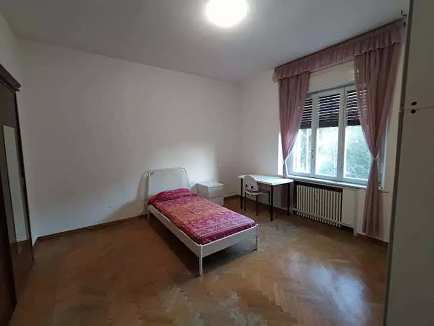 Immagine 2 di Camera in affitto  in Via Regina Pacis4 a Trento