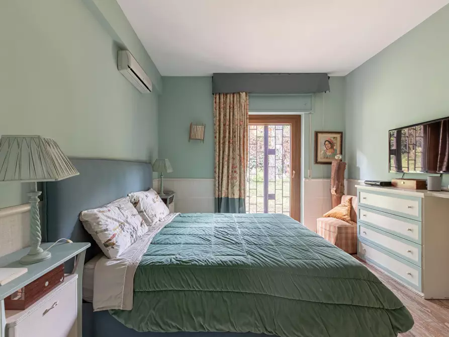 Immagine 27 di Appartamento in affitto  in Via della Camilluccia741 a Roma