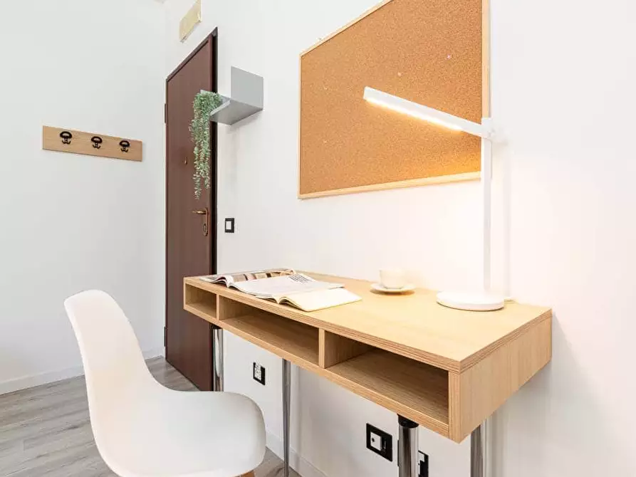 Immagine 2 di Camera in affitto  in Viale Col di Lana6 a Milano