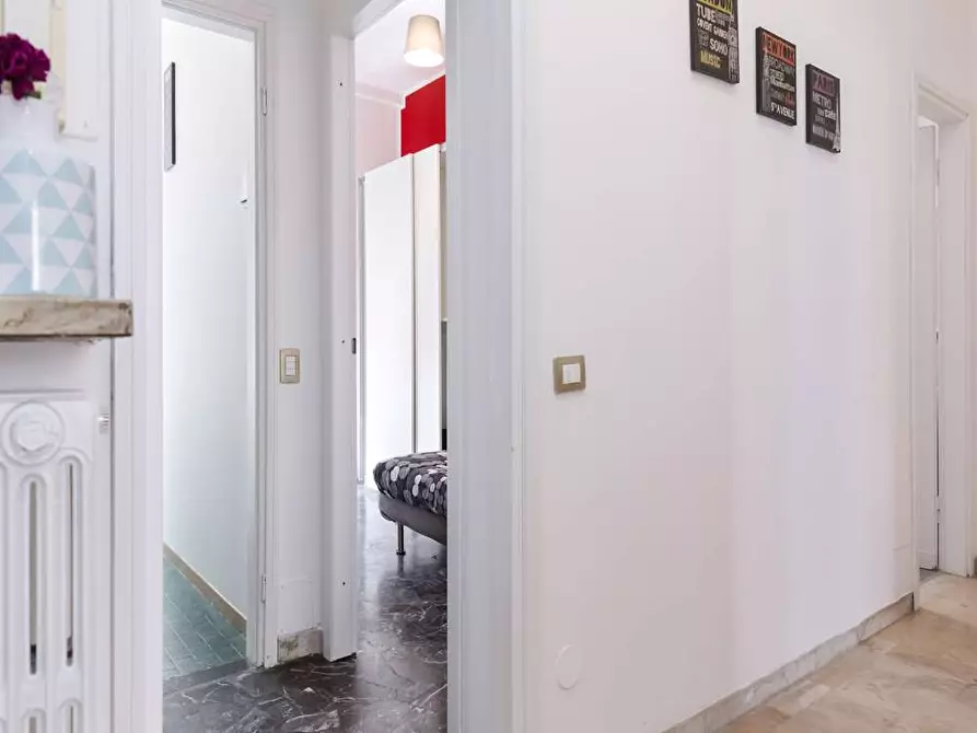 Immagine 34 di Camera in affitto  in Via Cosseria1 a Milano