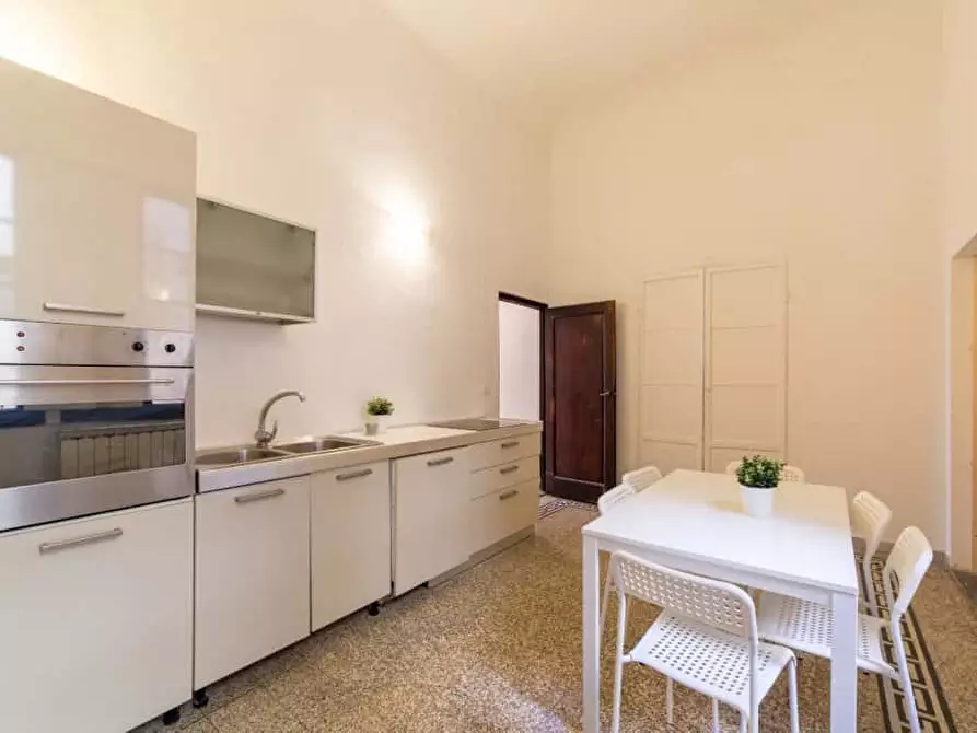 Immagine 12 di Camera in affitto  in Borgo Ognissanti21 a Firenze