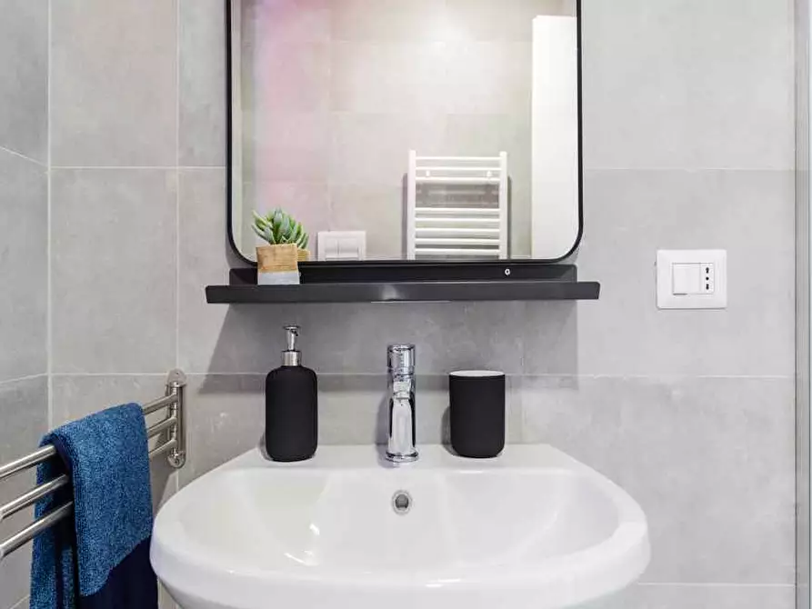 Immagine 16 di Camera in affitto  in Viale Bligny28 a Milano