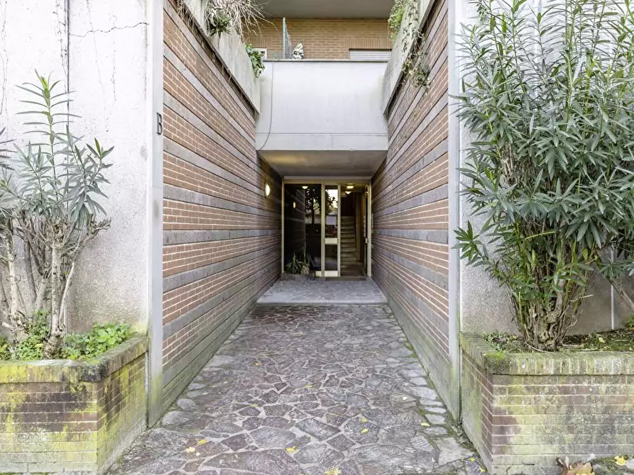 Immagine 13 di Camera in affitto  in Via Fiume delle Perle146 a Roma