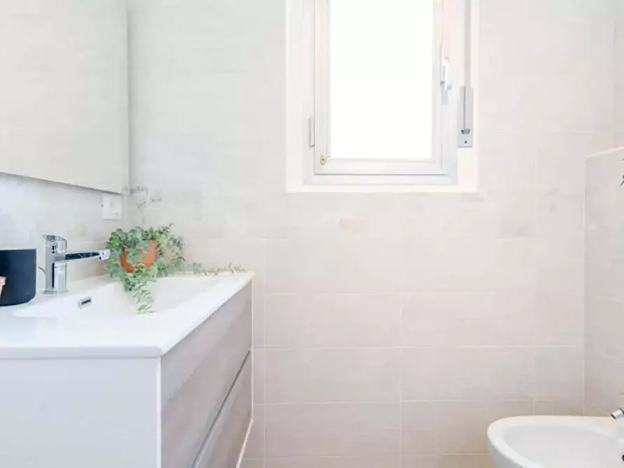 Immagine 17 di Camera in affitto  in Via Riccardo Pitteri23 a Milano