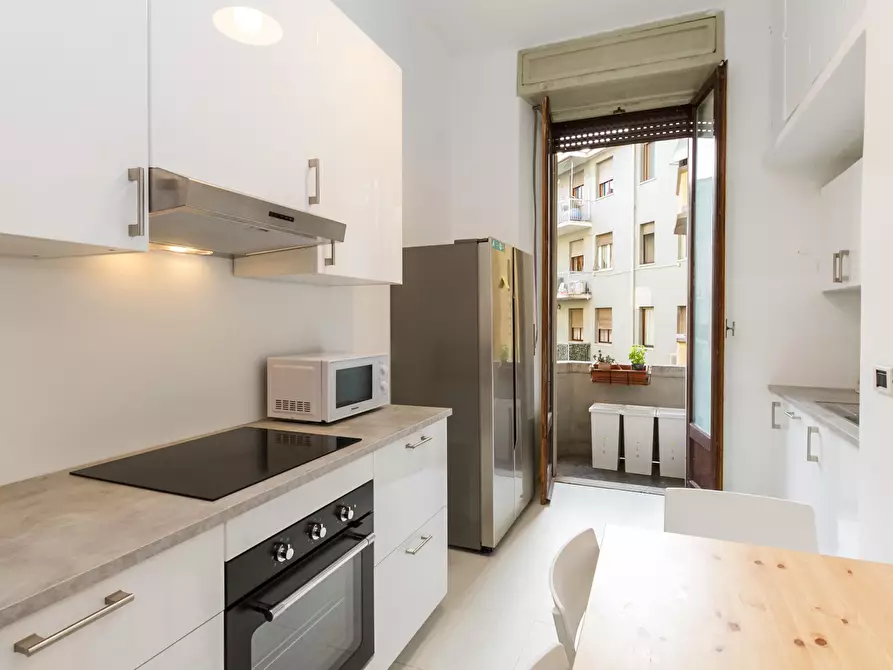 Immagine 10 di Camera in affitto  in Viale Regina Giovanna38 a Milano