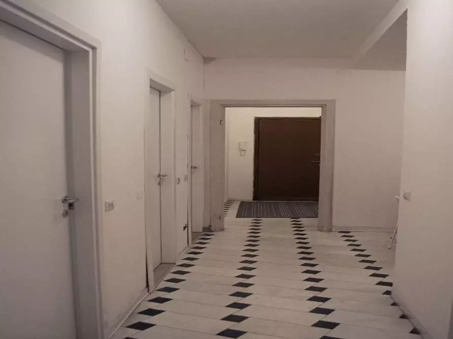 Immagine 67 di Camera in affitto  in Viale Tunisia13 a Milano