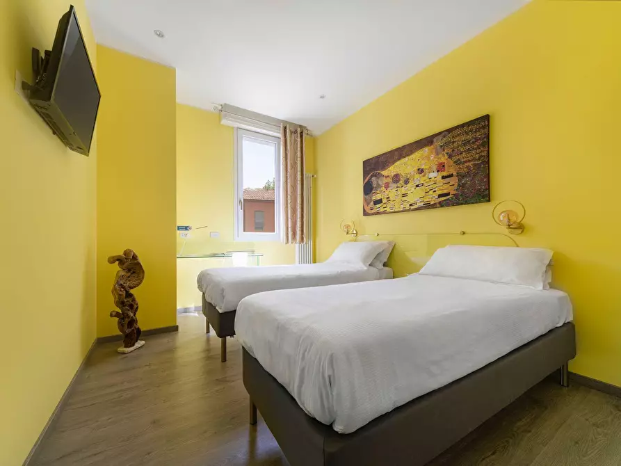 Immagine 11 di Camera in affitto  in Via Alberto Dallolio48 a Bologna