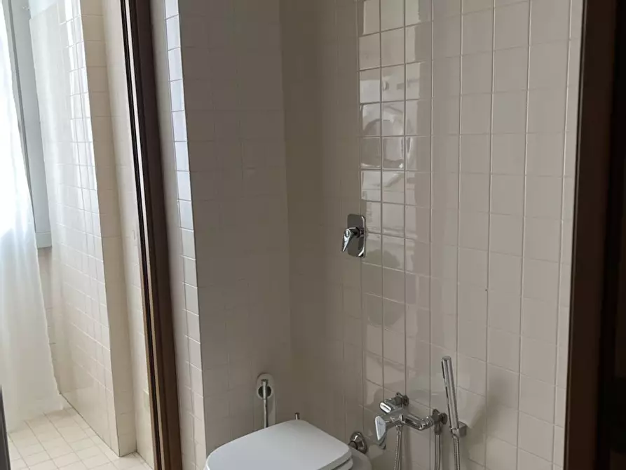 Immagine 8 di Camera in affitto  in Via XX Settembre58b a Bergamo