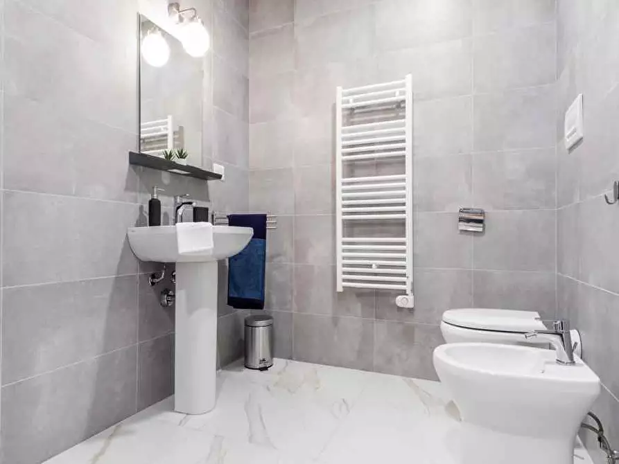 Immagine 21 di Camera in affitto  in Viale Bligny28 a Milano