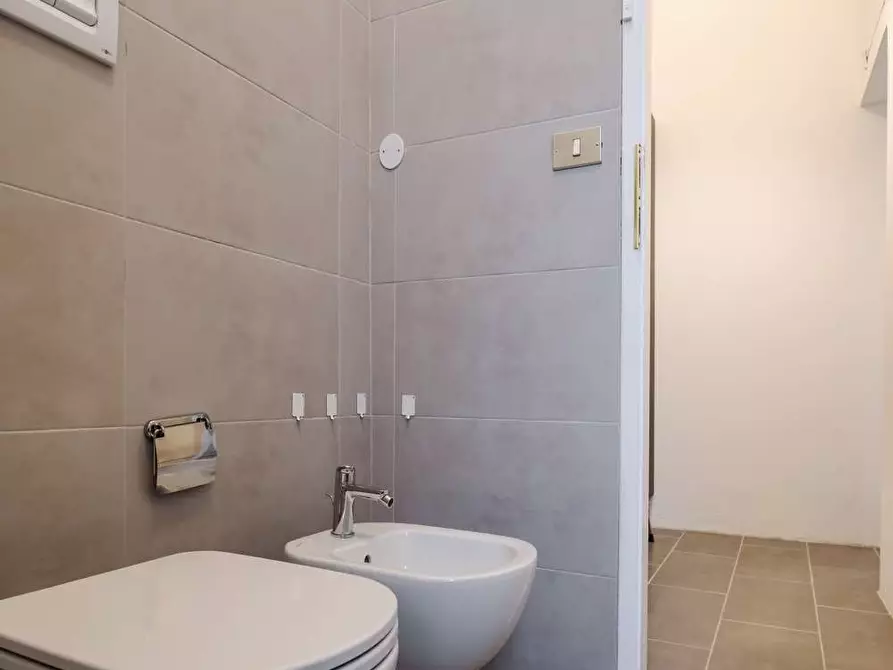 Immagine 40 di Camera in affitto  in Via delle Belle Arti21 a Bologna