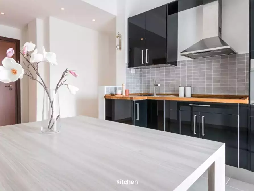 Immagine 5 di Camera in affitto  in Via Intra3 a Milano