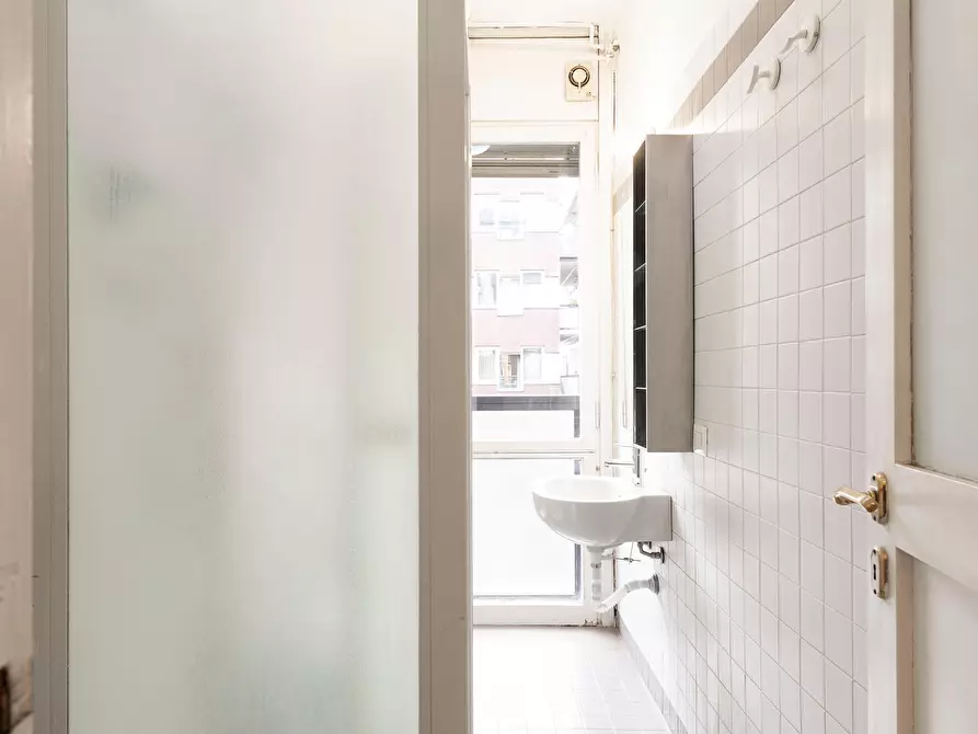 Immagine 14 di Camera in affitto  in Via Leopoldo Cicognara2 a Milano