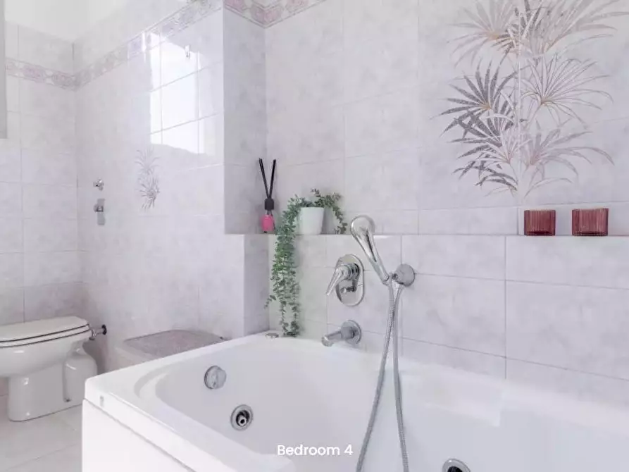 Immagine 13 di Camera in affitto  in Via Guido Guarini Matteucci1 a Milano